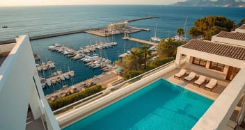 Adults Only Hotel Mallorca mit Infinity Pool und Hafenblick