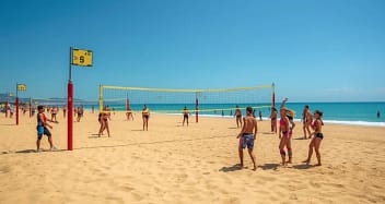 Beachvolleyball am Bogatell Strand Barcelona
