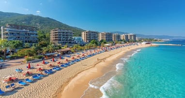 Albena Bulgarien Luftaufnahme Strand und Hotels