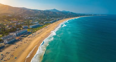 Albena Bulgarien Strand Luftaufnahme mit Hotels am Schwarzen Meer